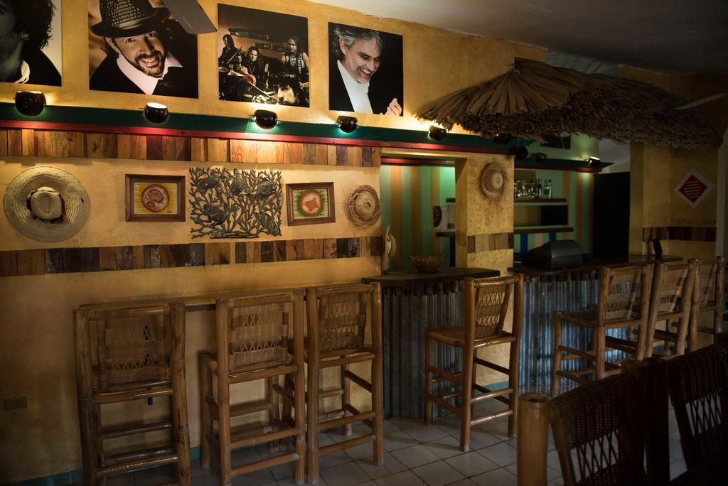 Hostal Dona Chava Pedernales Ngoại thất bức ảnh