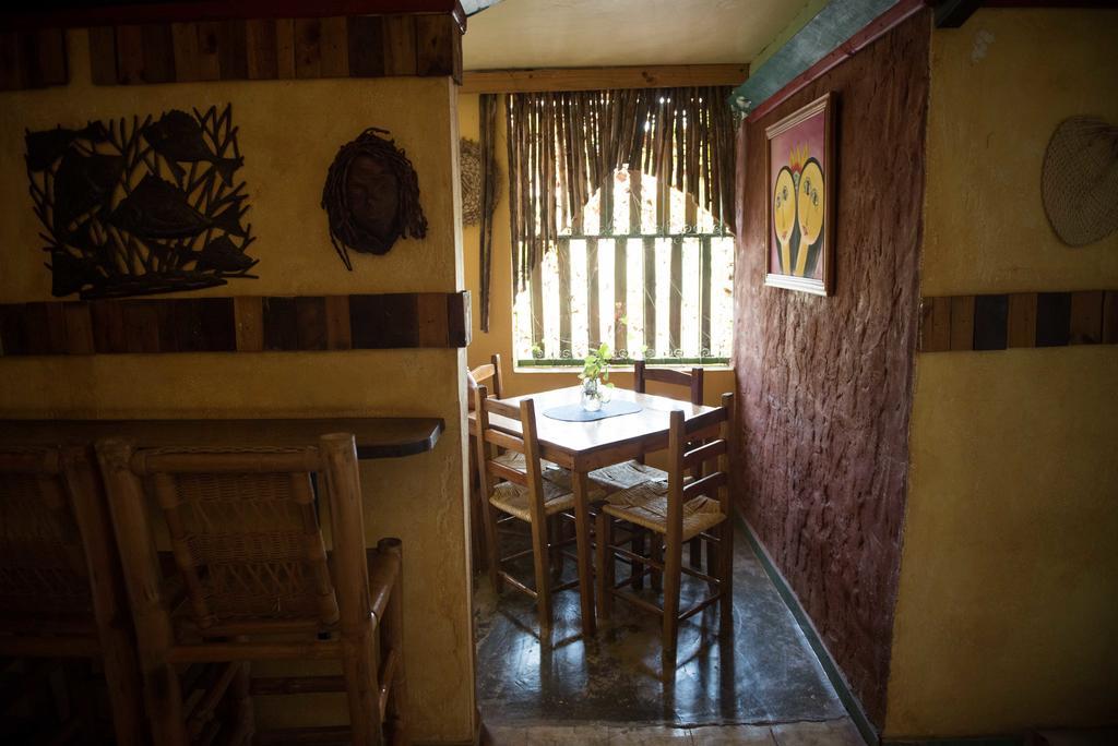 Hostal Dona Chava Pedernales Ngoại thất bức ảnh